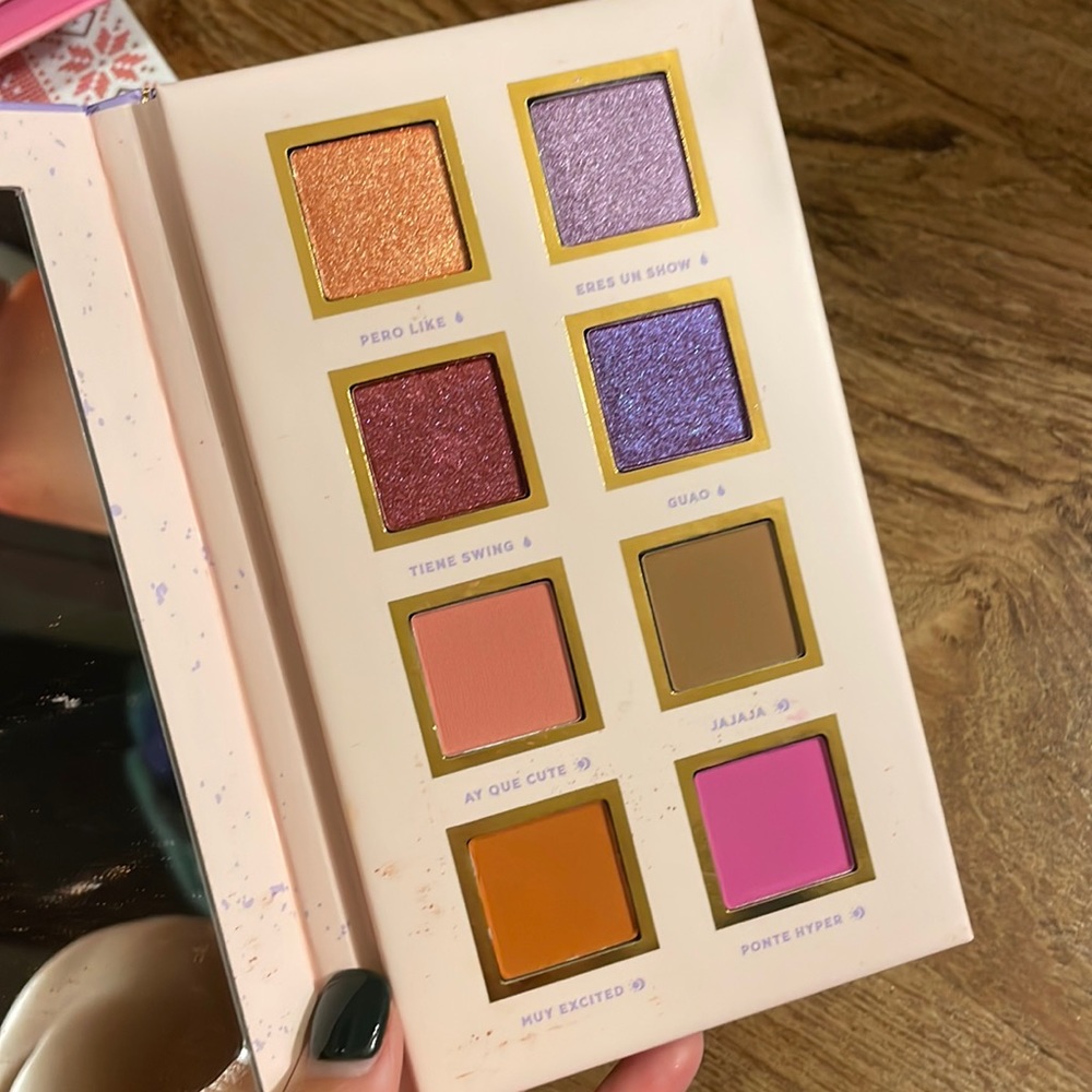 aLamar Cosmetics Spanglish palette